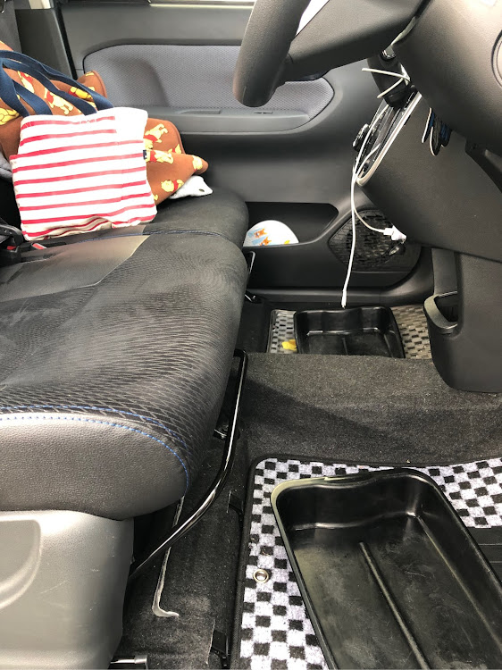 ムーヴカスタムの洗車・土足禁止・車内消臭に関するカスタム事例の投稿画像2枚目