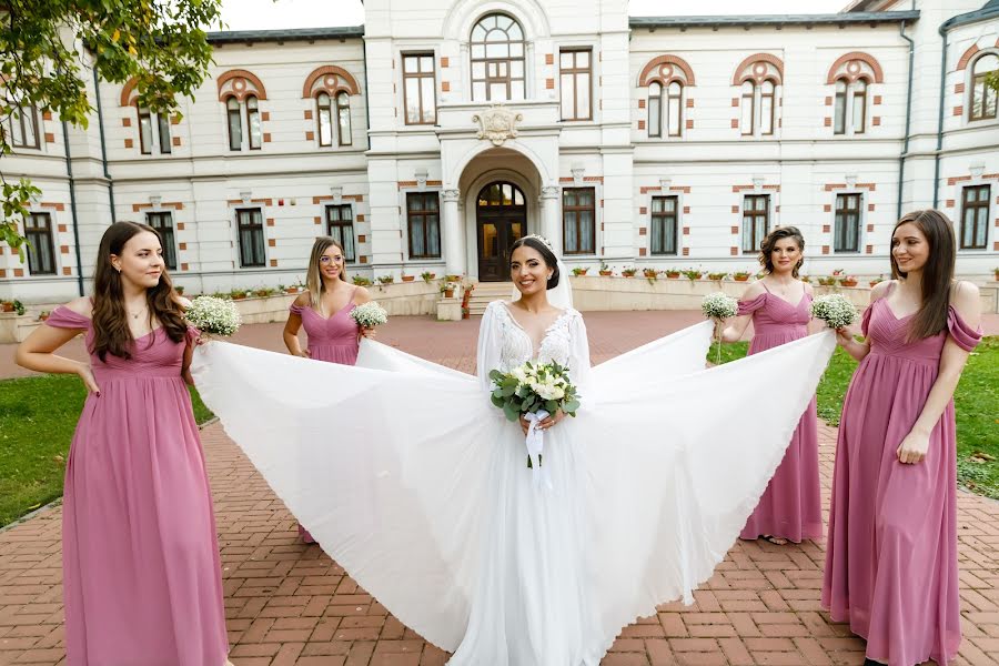 Fotograf ślubny Cristian Burlacu (crsphotographer). Zdjęcie z 18 grudnia 2023