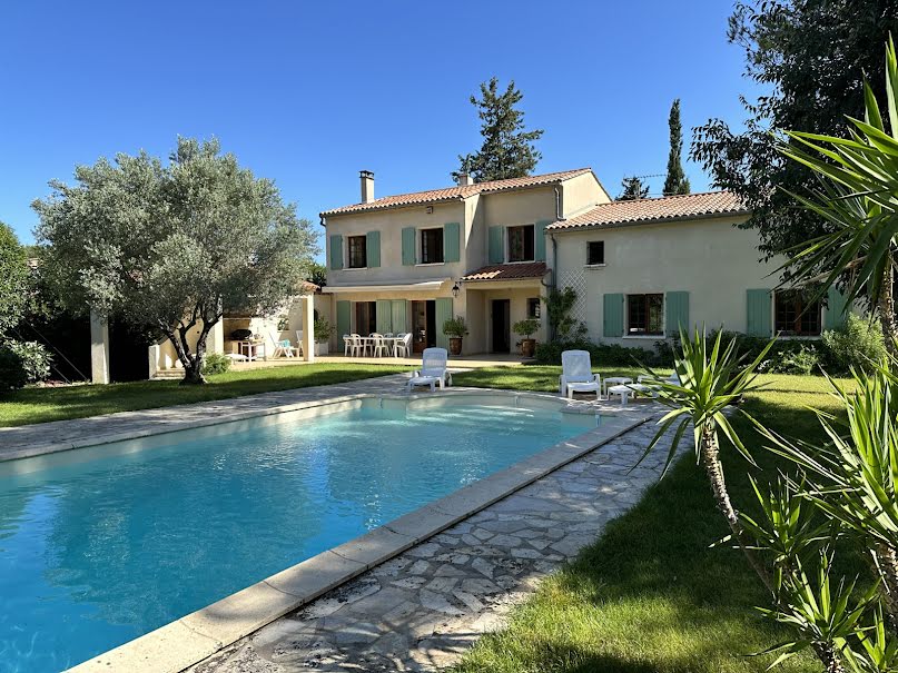 Vente villa 13 pièces 328 m² à Nimes (30000), 680 000 €