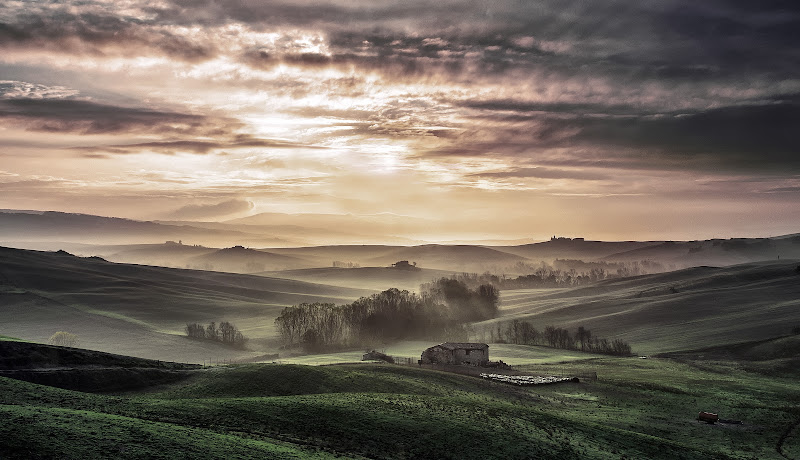 Alba in Val D'Orcia di Alberto_Caselli