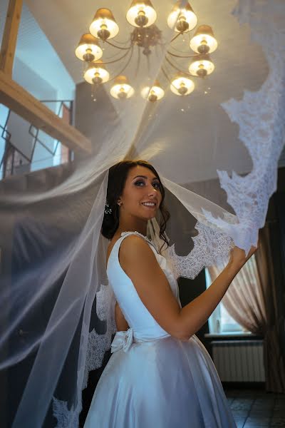 Fotógrafo de casamento Anna Kirillova (annaphoto). Foto de 30 de agosto 2018