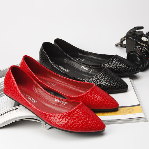 Title 3, Patent Leather Feel Embossed Snake Print Flats ...