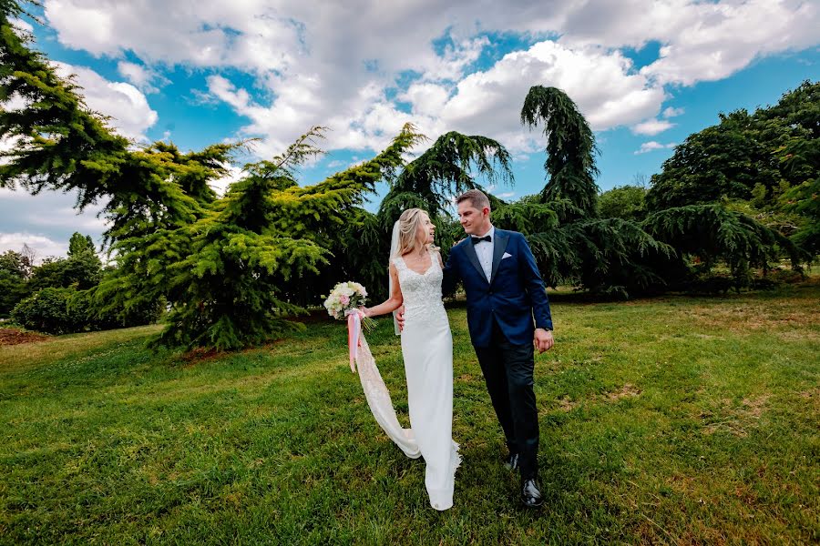 Wedding photographer Costel Mircea (costelmircea). Photo of 4 October 2023