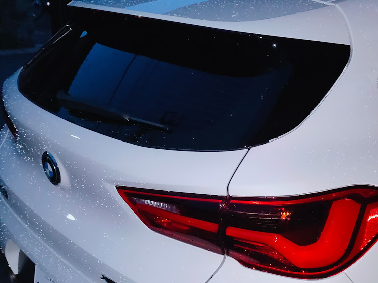 X2のシール剥がし・BMW X2に関するカスタム事例の投稿画像3枚目