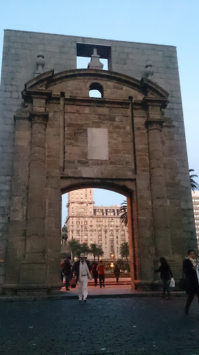 Puerta de la ciudadela