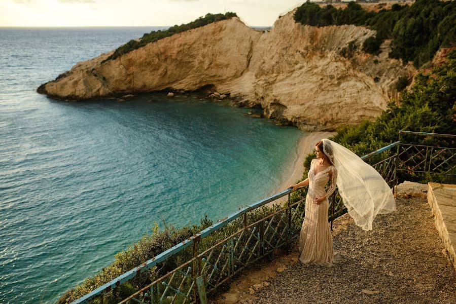 Wedding photographer Ionut Diaconescu (fotodia). Photo of 26 November 2018