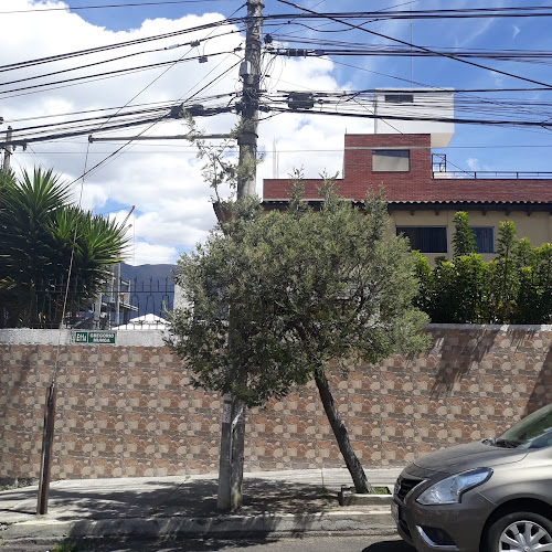 Centro Medico Ecuasanitas El Batan - Quito