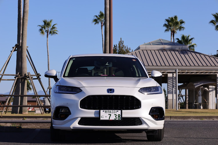 ZR-VのスポーツeHEV・TEIN車高調・＃地域見守り隊CMT・2025ベストショットに関するカスタム事例の投稿画像3枚目