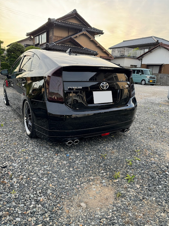 プリウスのプリウス30前期・通勤車・リアハーフ加工に関するカスタム事例の投稿画像8枚目