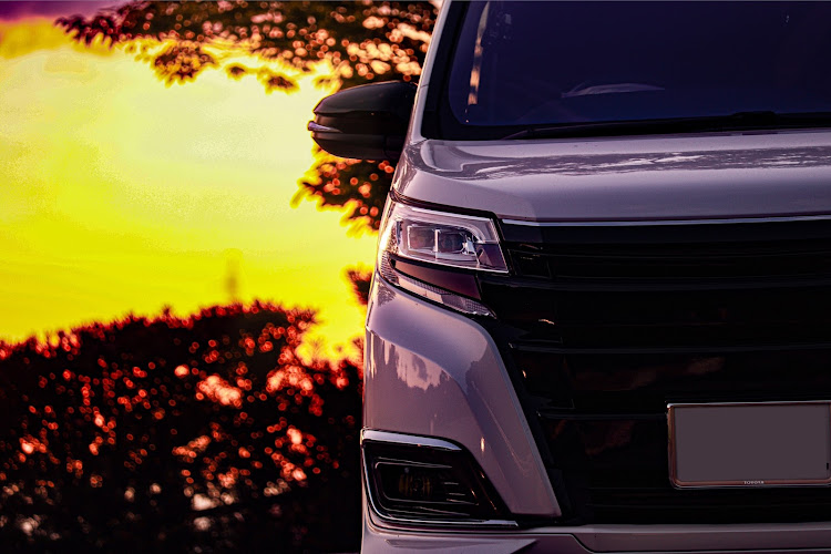 アルファードのいつもイイネ&コメントありがとうございます🙇‍♂️・White List!・📸活練習🔥💪・ライティングは難しい🤔・みんなちがって みんないいに関するカスタム事例の投稿画像9枚目