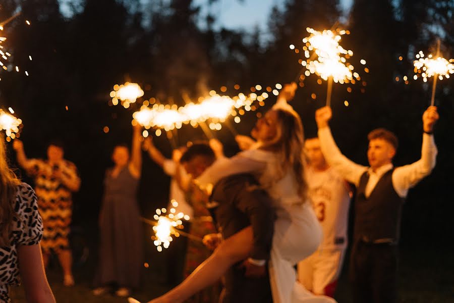 Fotógrafo de casamento Alisa Pinevich (aliskapin). Foto de 18 de janeiro 2023