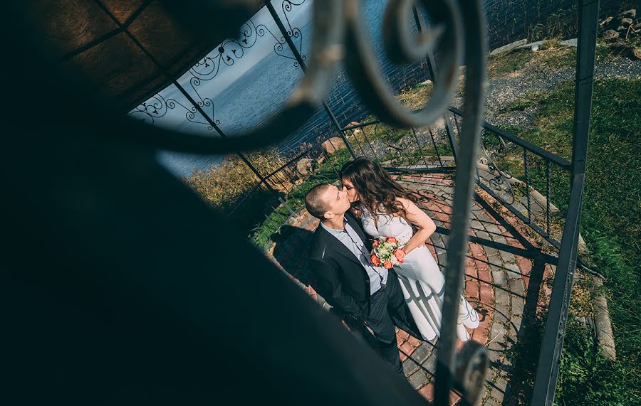 Fotógrafo de casamento Oleg Ivanov (appleoleg). Foto de 26 de outubro 2016