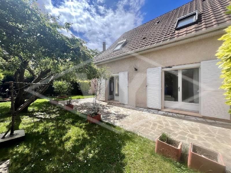 Vente maison 5 pièces 95 m² à Combs-la-Ville (77380), 350 000 €