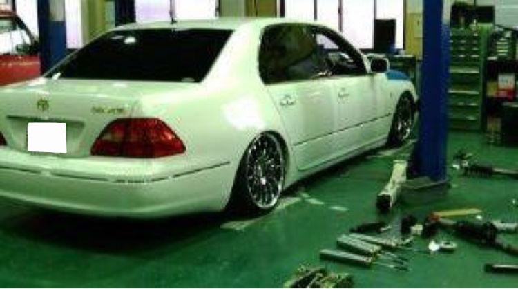 セルシオの車高調整に関するカスタム事例の投稿画像3枚目
