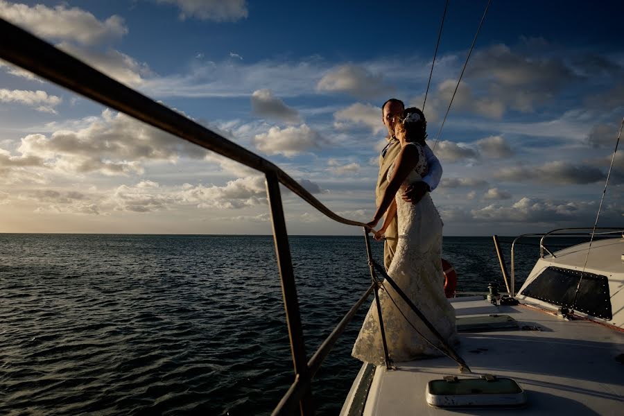 Wedding photographer Hector Salinas (hectorsalinas). Photo of 17 March 2017