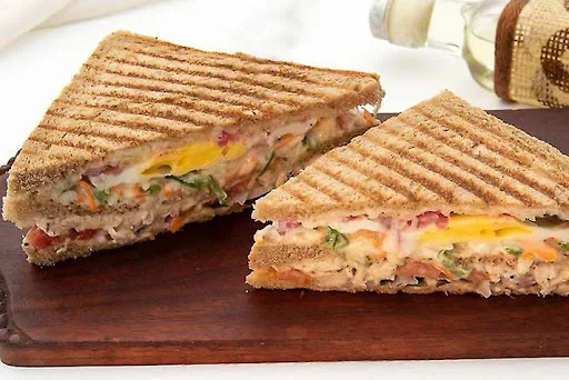 Cheesy Chicken Club Sandwich