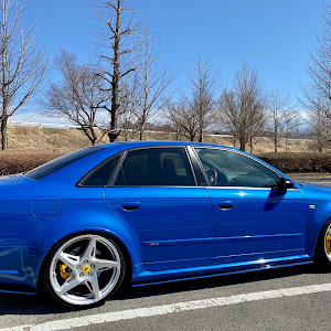 RS4 セダン