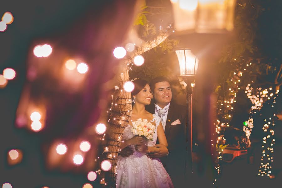 Fotógrafo de bodas Contra Luz (contraluz). Foto del 16 de febrero 2019