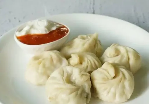 Veg Steamed Momos [8 Pieces]