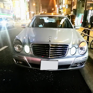 Eクラス セダン