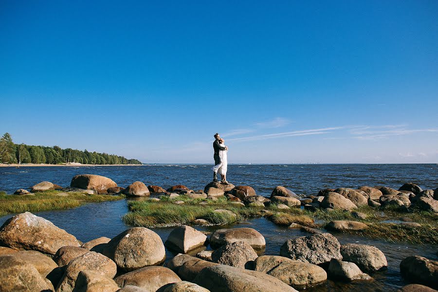 Fotógrafo de casamento Aleksey Chizhik (someonesvoice). Foto de 12 de abril 2015