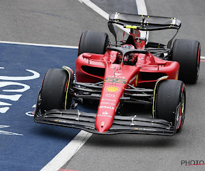 🎥 Carlos Sainz en George Russell toppen de vrije trainingen op vrijdag, Charles Leclerc crasht