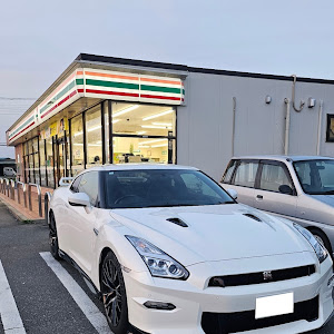 NISSAN GT-R R35