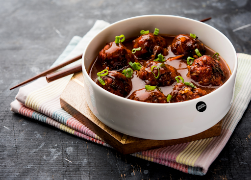 Veg Manchurian (Gravy)