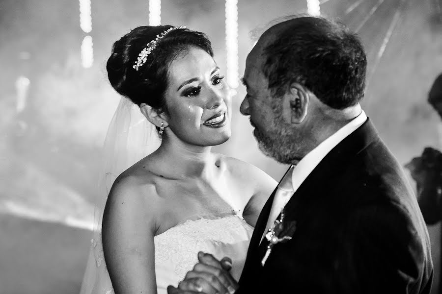 Wedding photographer Mayra Rodriguez (rodrguez). Photo of 13 March 2015