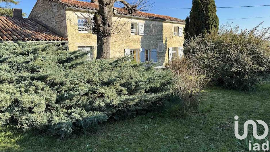 Vente maison 6 pièces 158 m² à Xanton-Chassenon (85240), 225 000 €