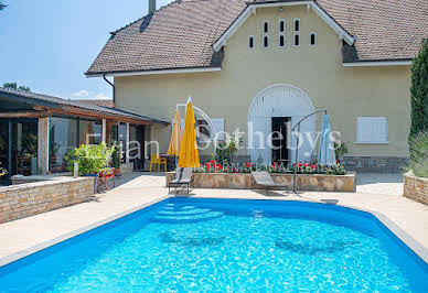 House with pool and garden 3