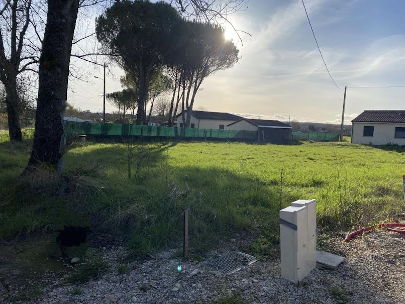 Vente terrain à batir  801 m² à Septfonds (82240), 49 000 €