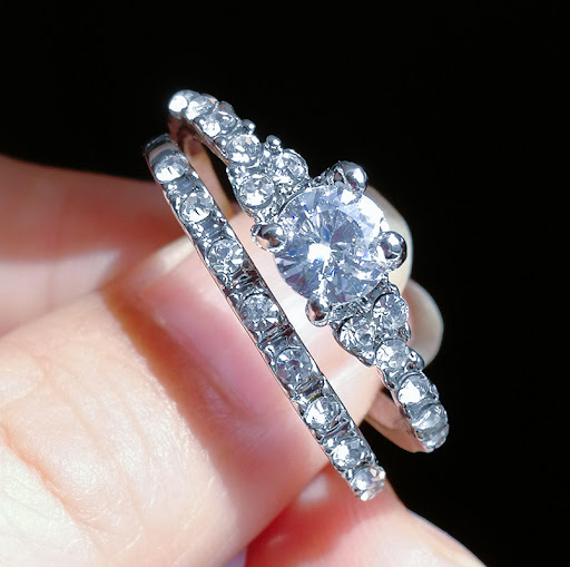 Title 4, Womens Ladies Fashion Ring Set Silver Crystal ...