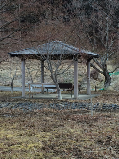 出早公園の休憩所