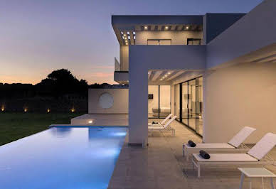 Villa with pool 5