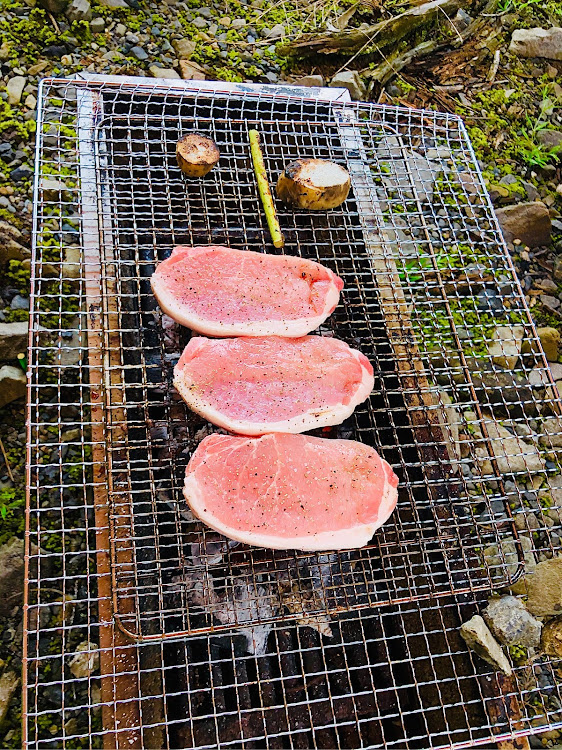 ジムニーのジムニー・jb23・ジムニー生活・炭焼きの宴・林道探索に関するカスタム事例の投稿画像4枚目