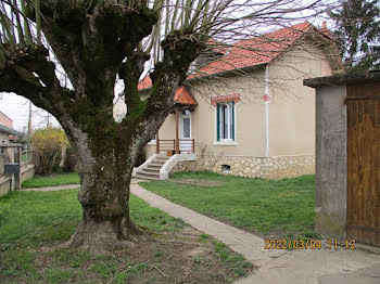 maison à La Chapelle-Montlinard (18)