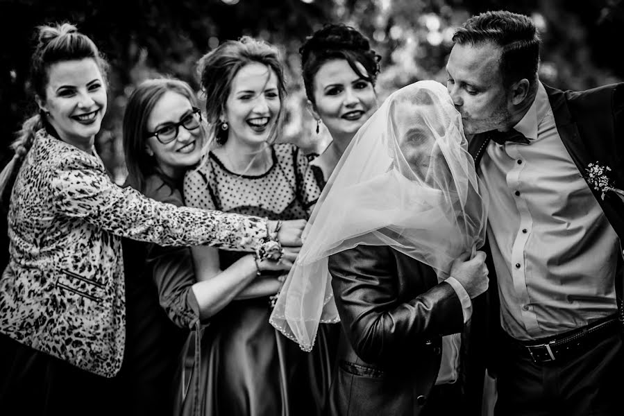 婚禮攝影師Laurentiu Nica（laurentiunica）。2017 11月27日的照片