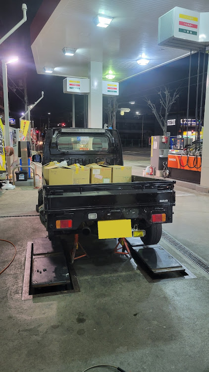 キャリイの規則正しい生活✌️・自営ってむずかしい・どなたか旧車系ホイール譲ってくださいに関するカスタム事例の投稿画像2枚目