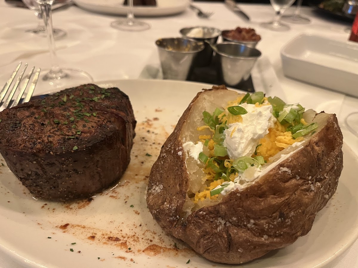 Gluten-Free at Dee Lincoln Prime