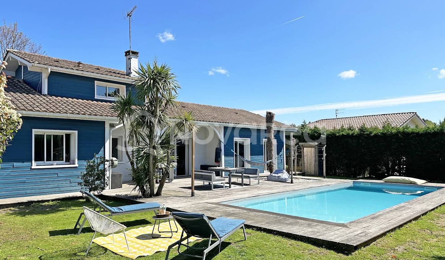 Maison avec piscine et terrasse Seignosse