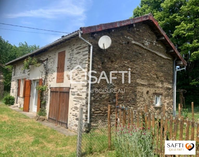 Vente maison 4 pièces 105 m² à Chalus (87230), 110 250 €