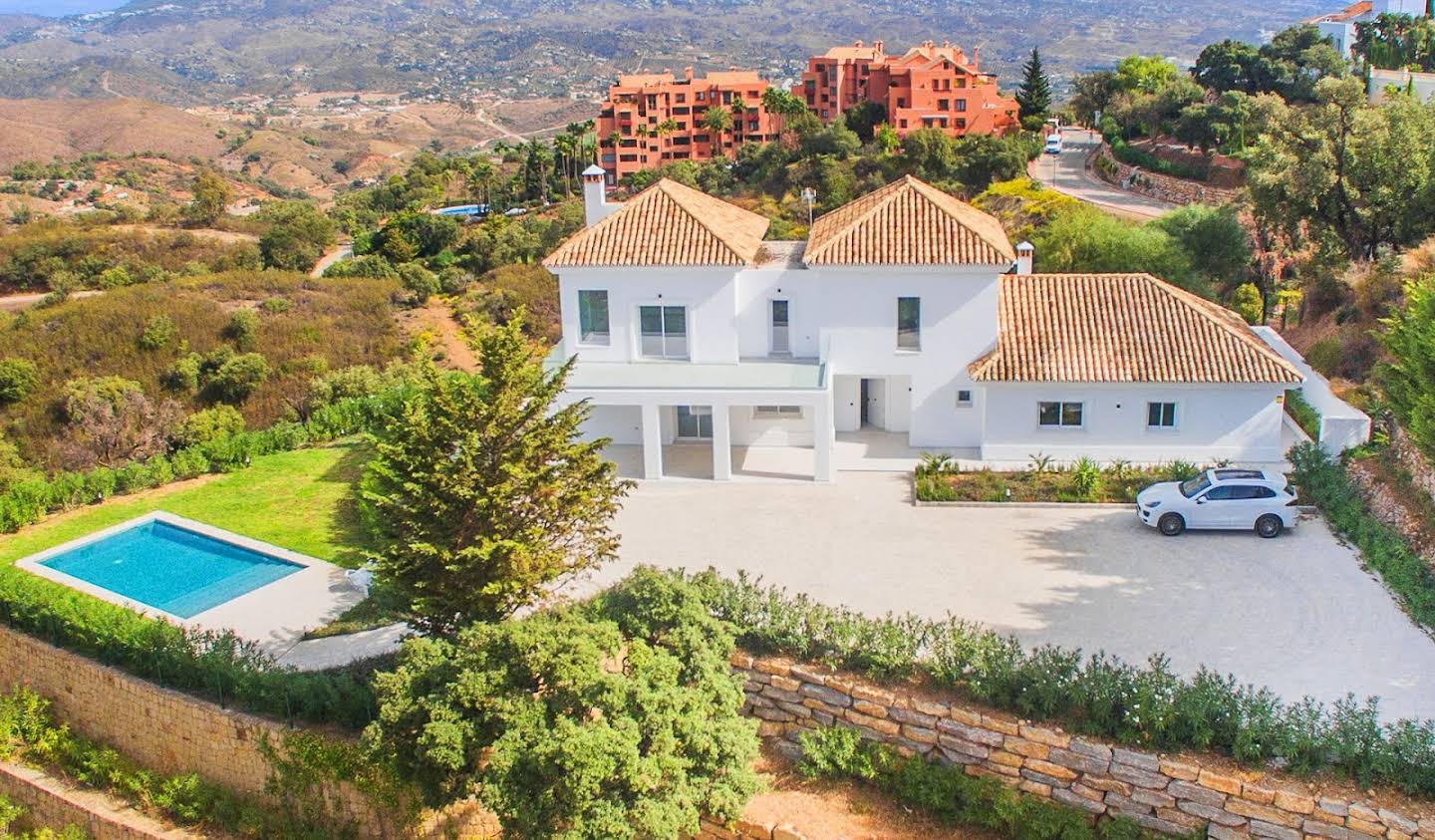 Chalet with terrace Ojén