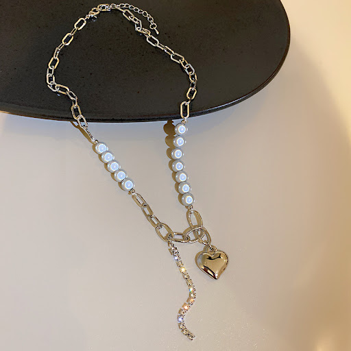 Title 5, Diamond Heart Reflective Pearl Necklace Shine ...