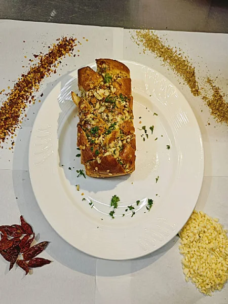 Pull Apart Chilli Oregano Cheese Stuffed Garlic Bread