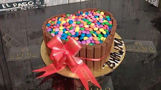KitKat Cake [500 Grams]