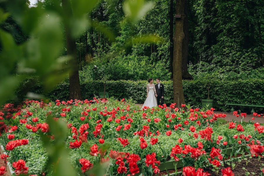 Bryllupsfotograf Valeriya Yarchuk (valeriyarsmile). Bilde av 2 juli 2018