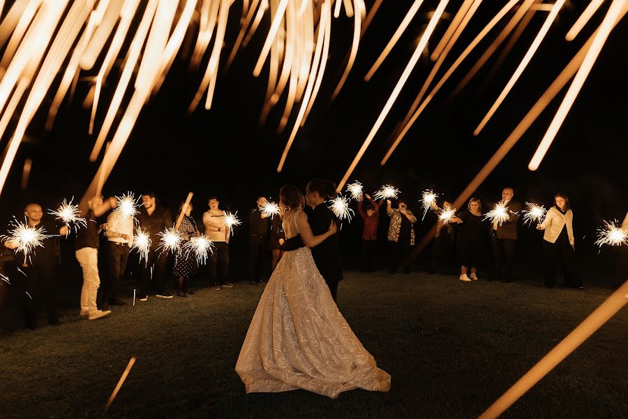 Hochzeitsfotograf Viktoriya Rasskazova (vikarasskazova). Foto vom 22. Dezember 2023