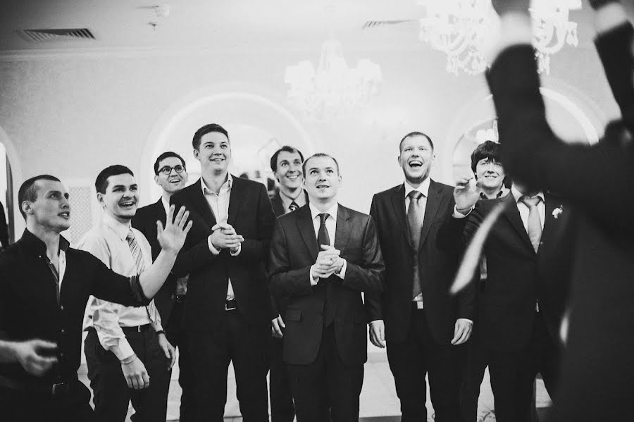 Wedding photographer Anton Glazov (heliumlight). Photo of 11 February 2015