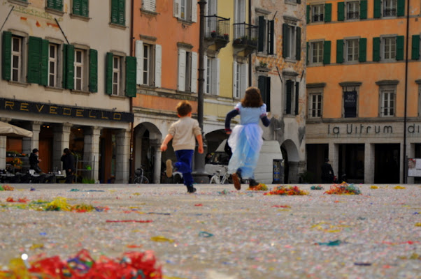 La festa è finita...corriamo a casa! di angy17